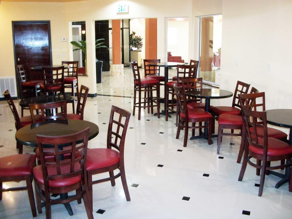 Robinson Inn And Suites Buitenkant foto